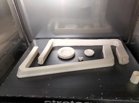 Stratasys再度提高汽車生產商的開發和生產能力，大尺寸、高產能 、低成本